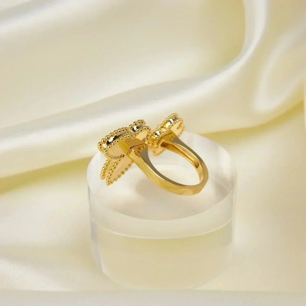 ¡®Glow¡¯LUCKY BETWEEN THE FINGER RING