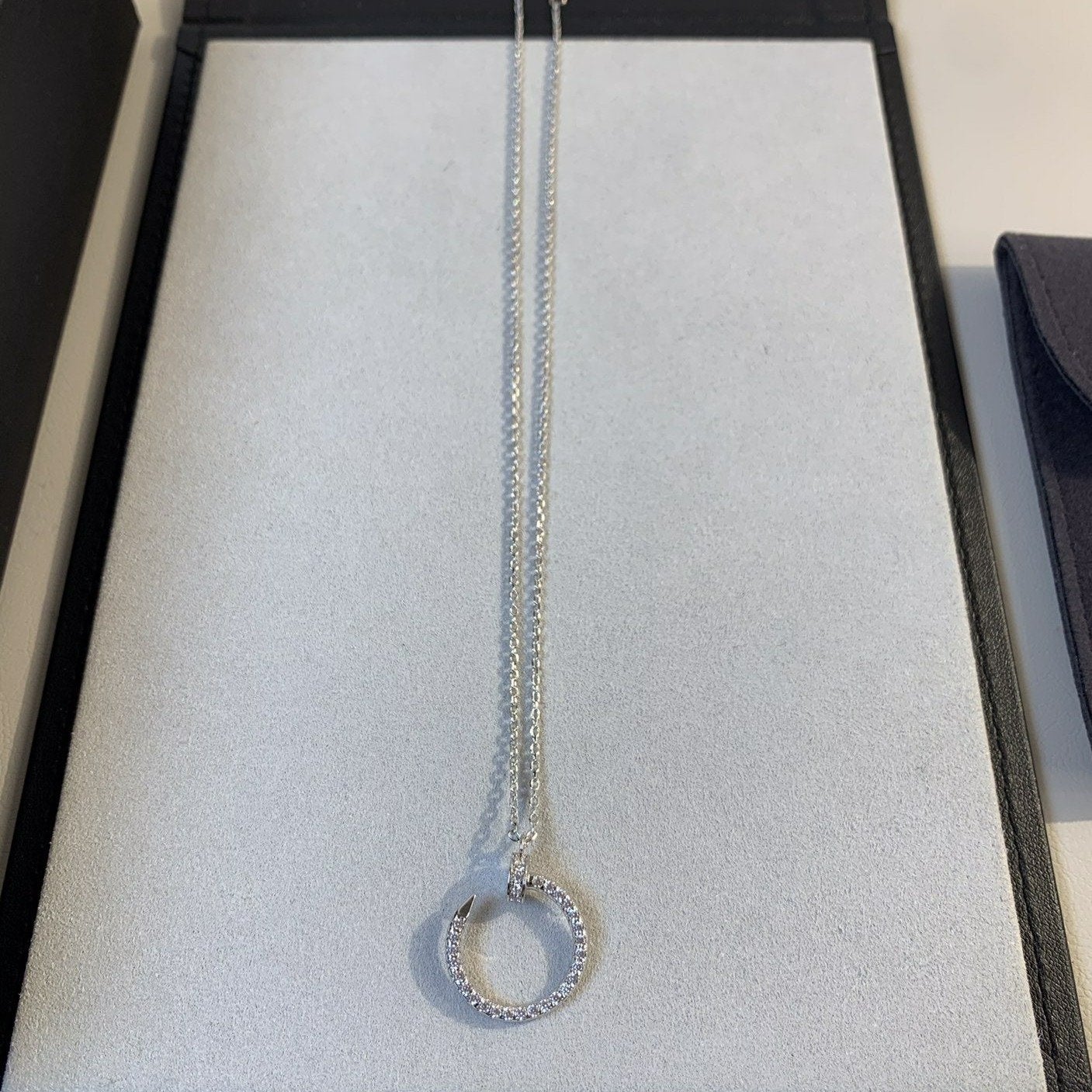 GlowJUSTE NECKLACE SILVER DIAMONDS