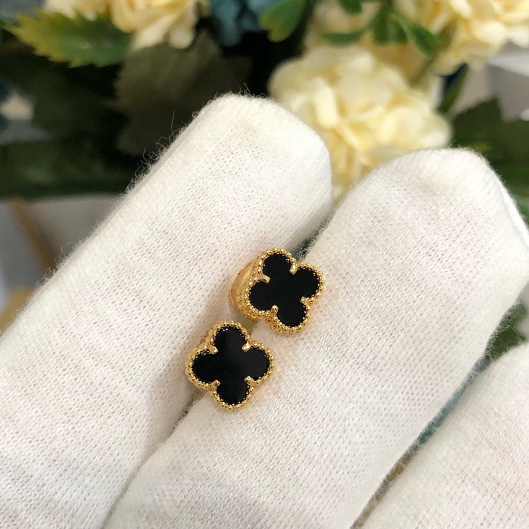 ¡®Glow¡¯CLOVER MINI GOLD EARRINGS