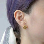 ¡®Glow¡¯CLOVER MEDIUM 1 MOTIFS LASER EARRINGS