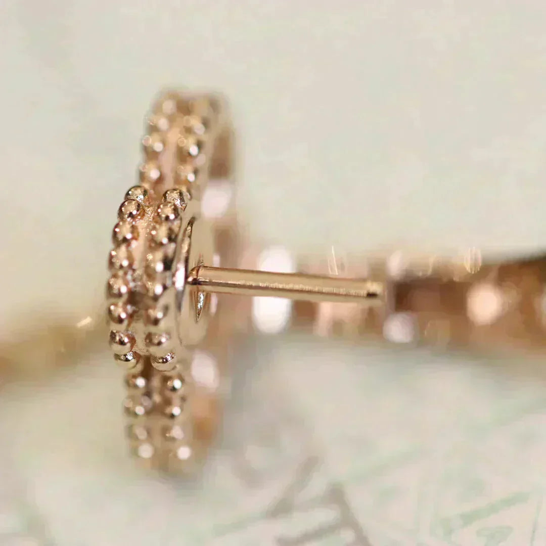 ¡®Glow¡¯CLOVER MEDIUM 1 MOTIFS FUll DIAMOND EARRINGS