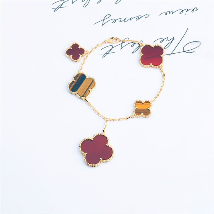 ¡®Glow¡¯CLOVER BRACELET 5 MOTIFS CARNELIAN TIGER EYE