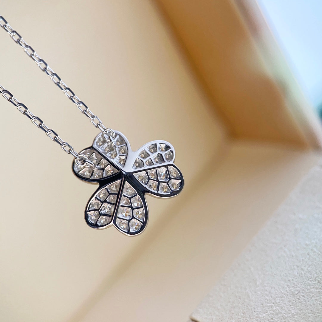 ¡®Glow¡¯CLOVER DIAMOND NECKLACE SILVER