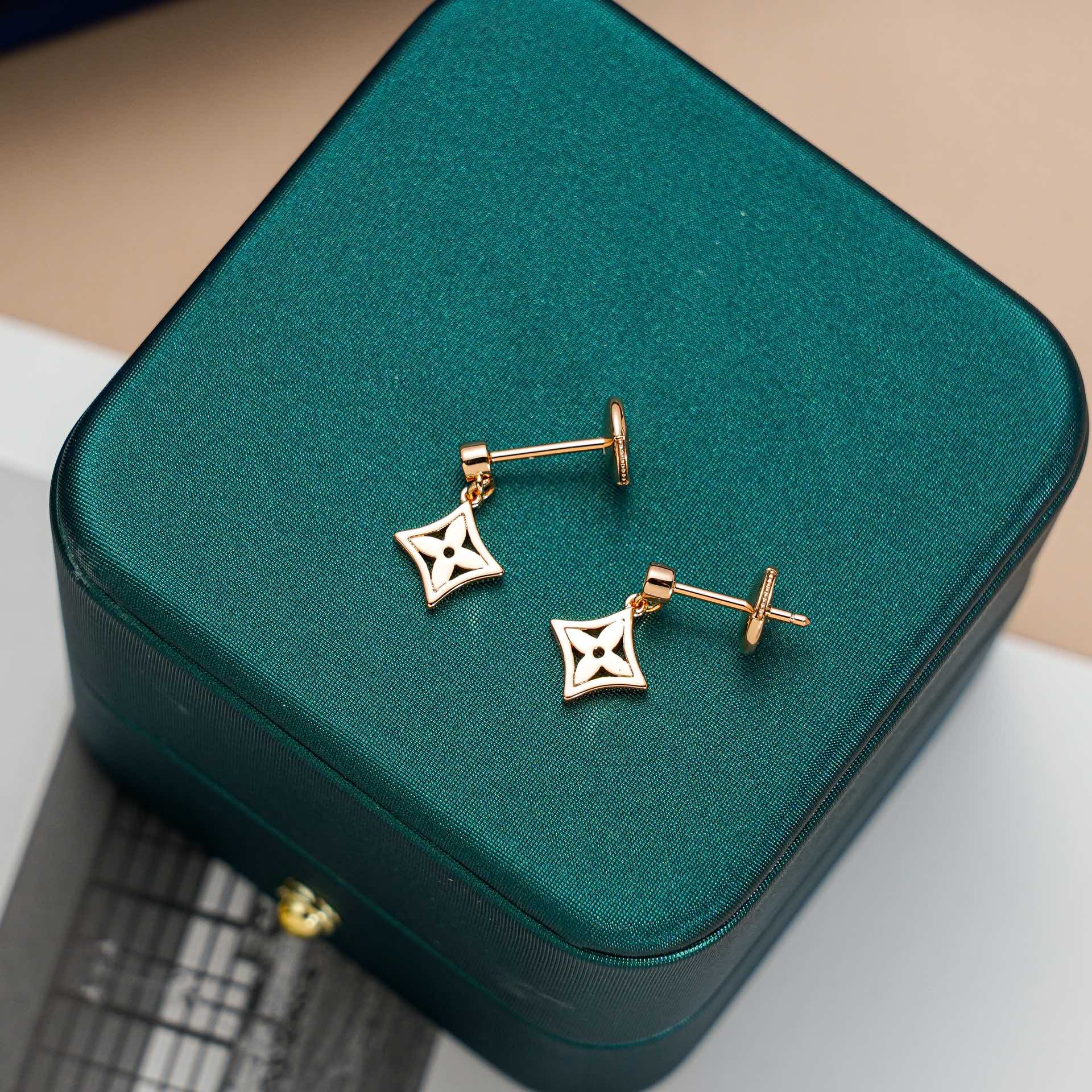 GlowSTAR EARRINGS GOLD