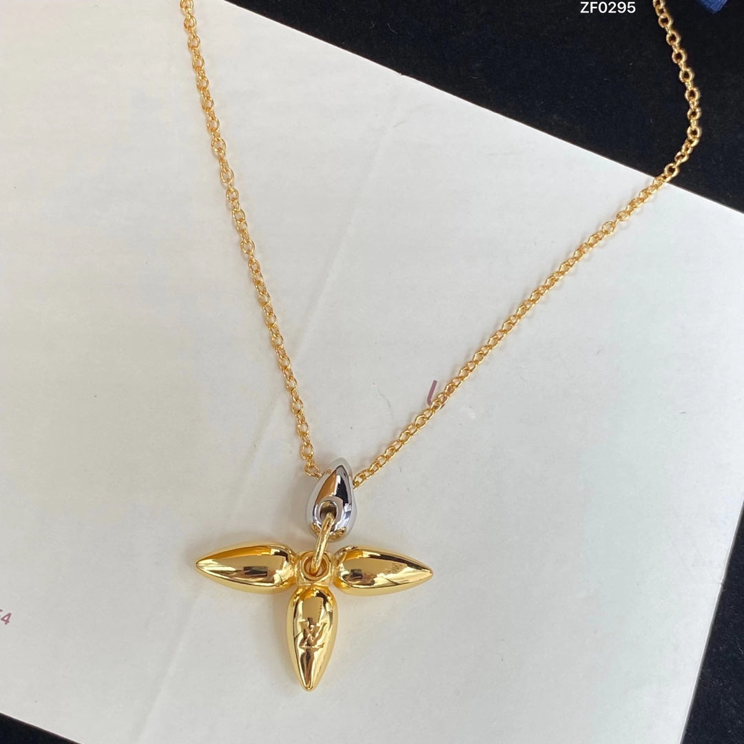 GlowLOUISETTE PEDANT GOLD NECKLACE