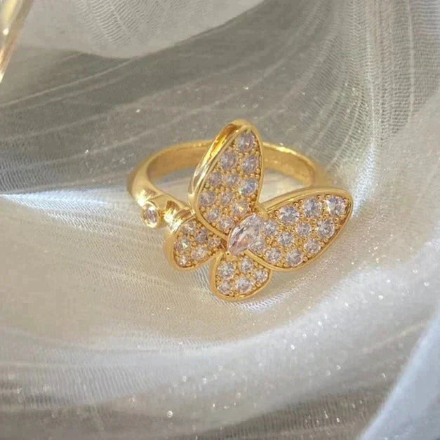 ¡®Glow¡¯BUTTERFLY DIAMOND RING