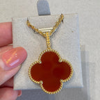 ¡®Glow¡¯CLOVER 25MM NECKLACE GOLD CARNELIAN