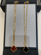 ¡®Glow¡¯CLOVER 25MM NECKLACE GOLD CARNELIAN