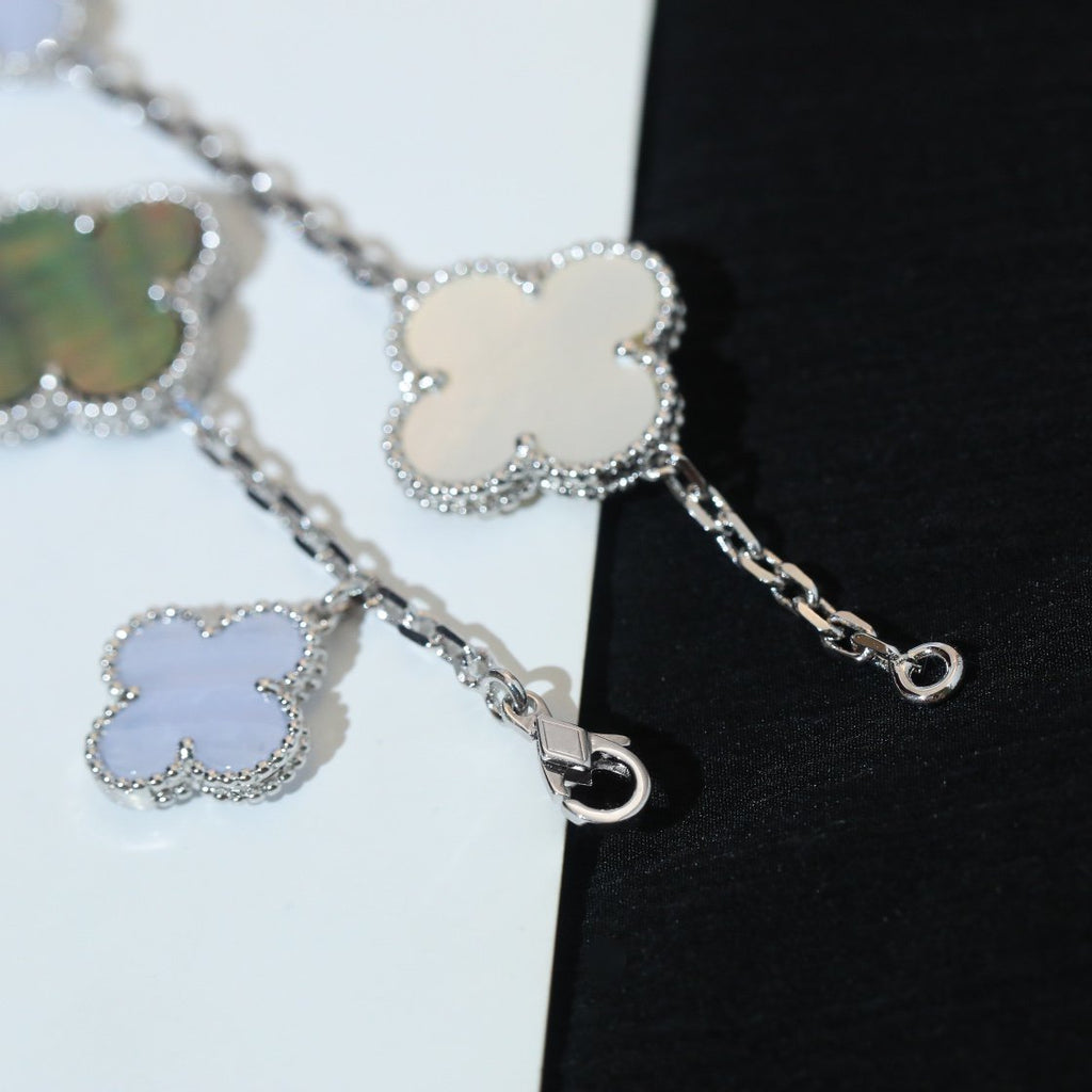 ¡®Glow¡¯CLOVER BRACELET 5 MOTIFS MOP CHALCEDONY SILVER