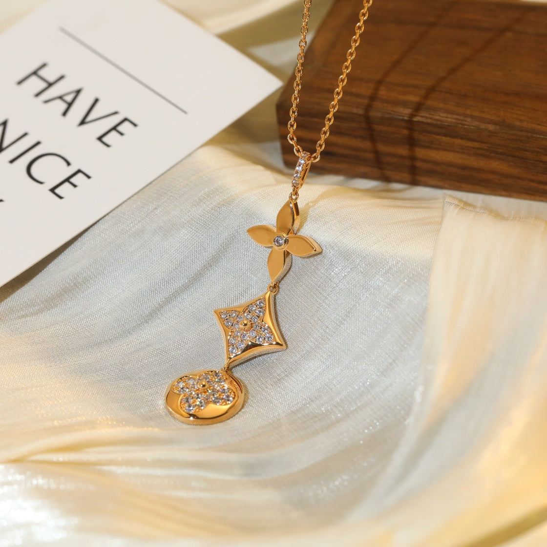 GlowSTAR AND SUN DIAMOND PINK GOLD NECKLACE