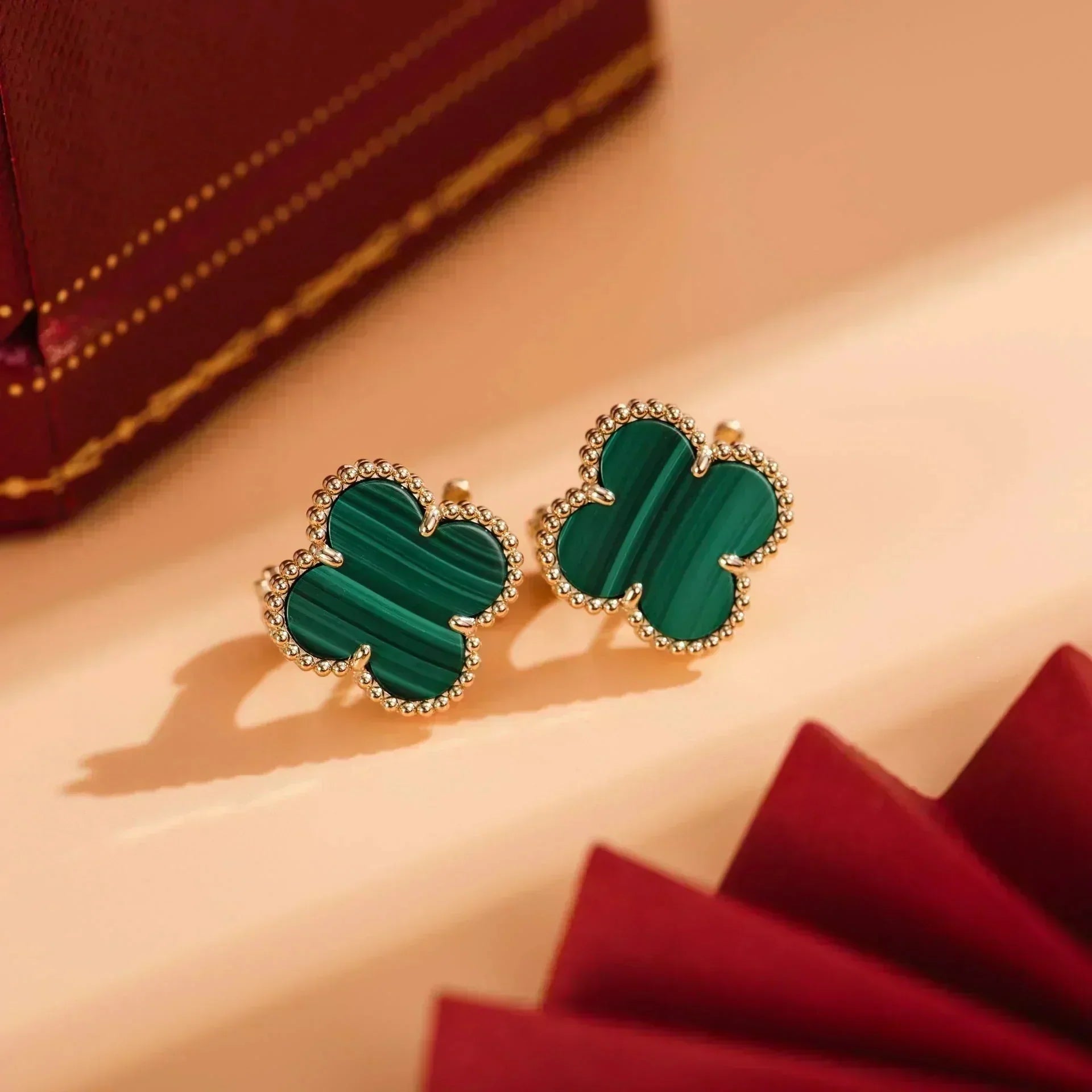 ¡®Glow¡¯CLOVER MEDIUM 1 MOTIFS MALACHITE  EARRINGS