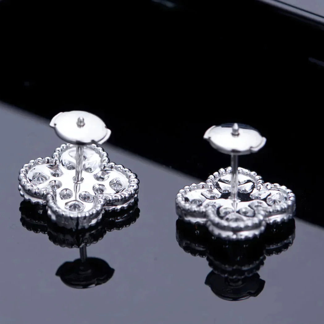 ¡®Glow¡¯CLOVER 1 MOTIFS DIAMOND STUD EARRINGS SILVER