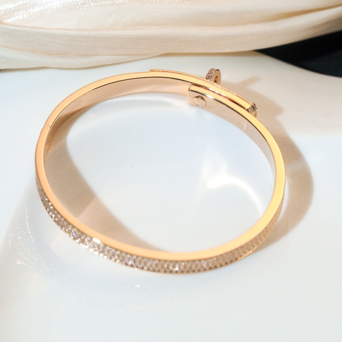 GlowKELLY BRACELET DIAMOND PAVED