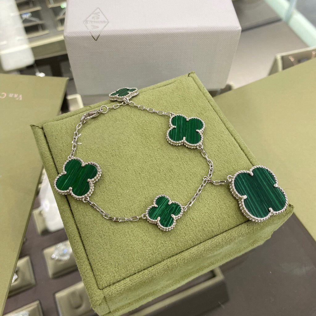¡®Glow¡¯CLOVER 5 MOTIFS SIVLER MALACHITE BRACELET