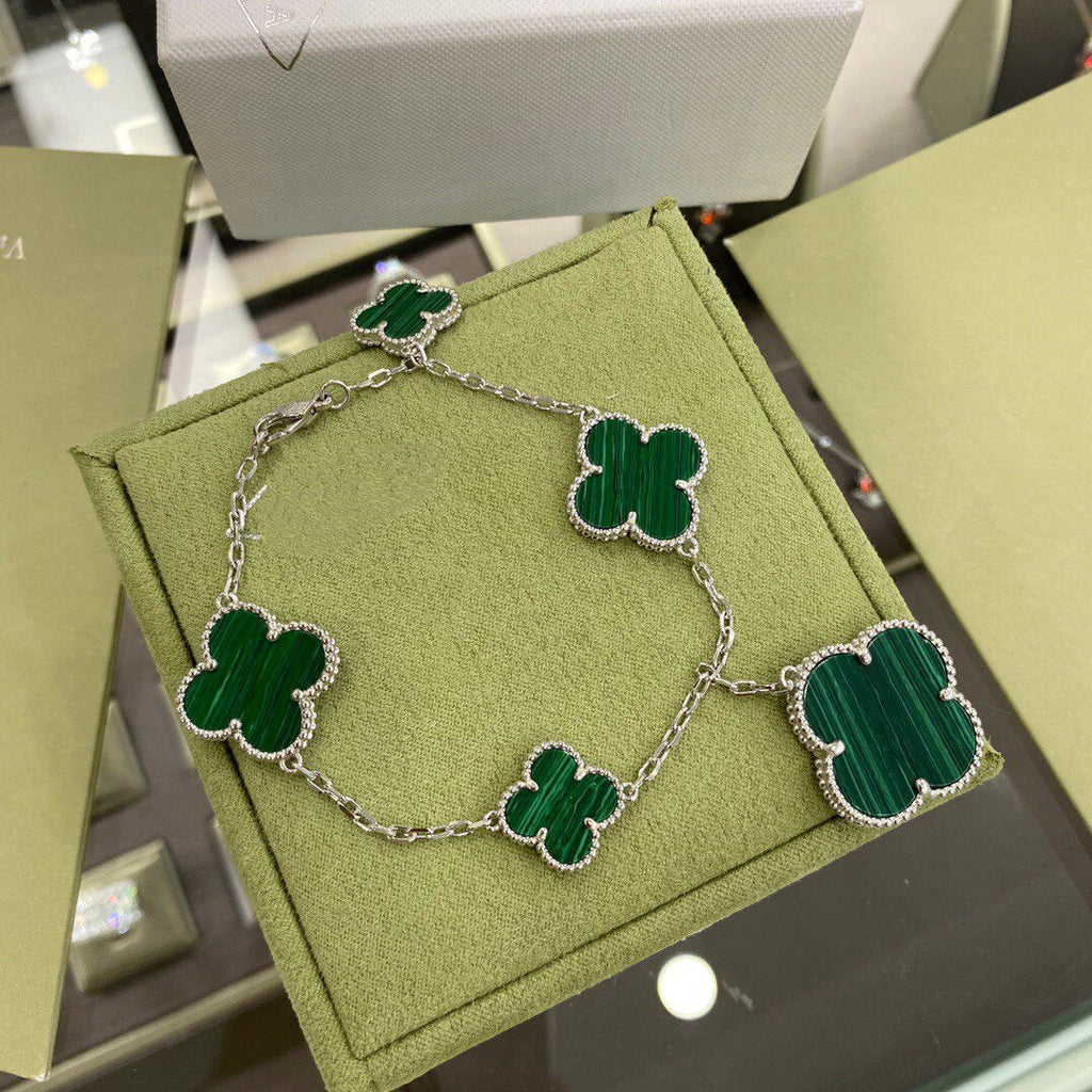 ¡®Glow¡¯CLOVER 5 MOTIFS SIVLER MALACHITE BRACELET