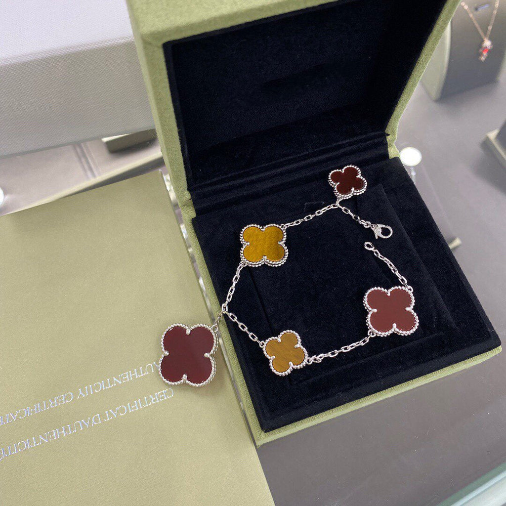 ¡®Glow¡¯CLOVER 5 MOTIFS SIVLER CARNELIAN TIGER EYE BRACELET