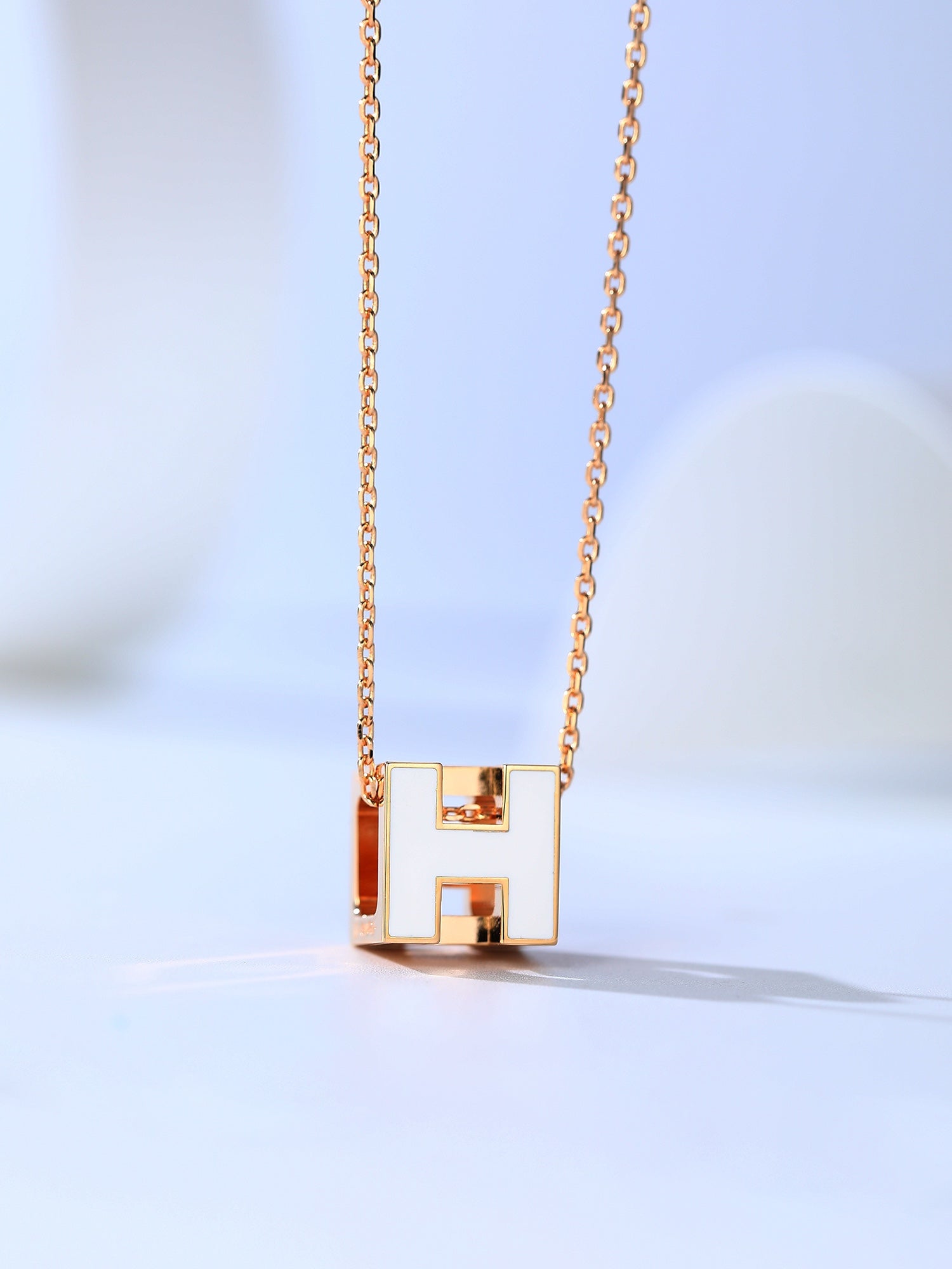 GlowH CAGE PINK GOLD NECKLACE