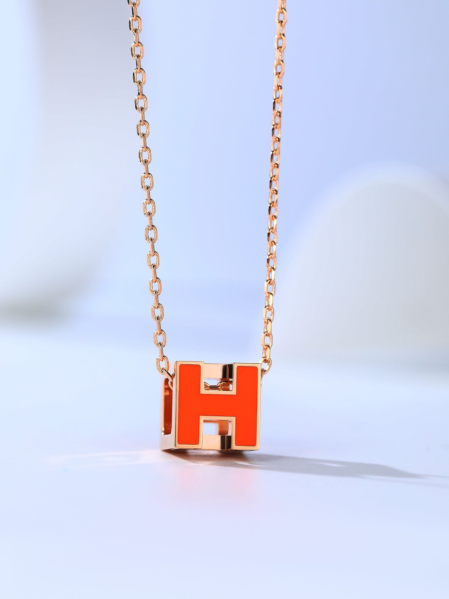 GlowH CAGE PINK GOLD NECKLACE
