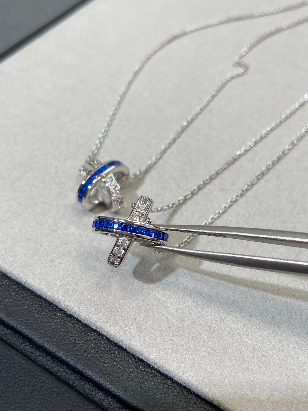 GlowLIENS DIAMOND SILVER NECKLACE