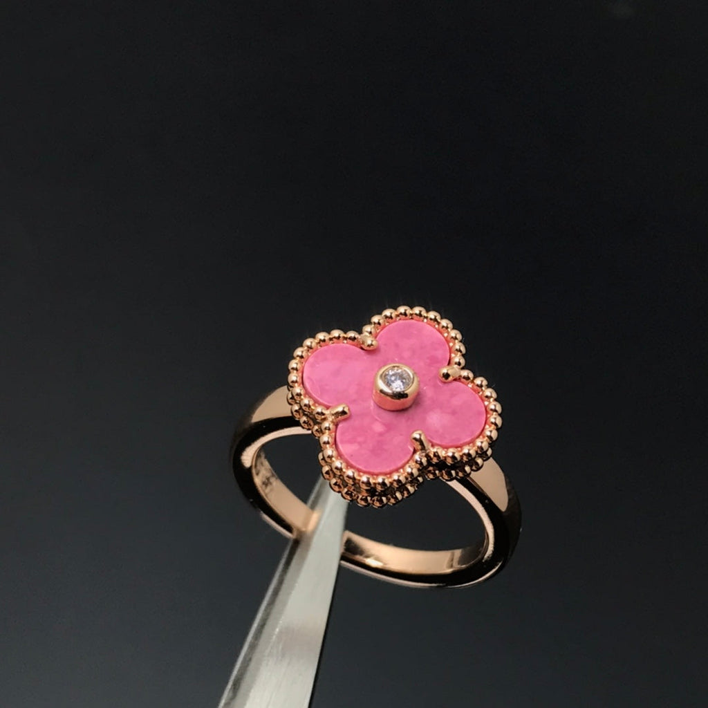¡®Glow¡¯CLOVER RHODONITE ROSE GOLD RING
