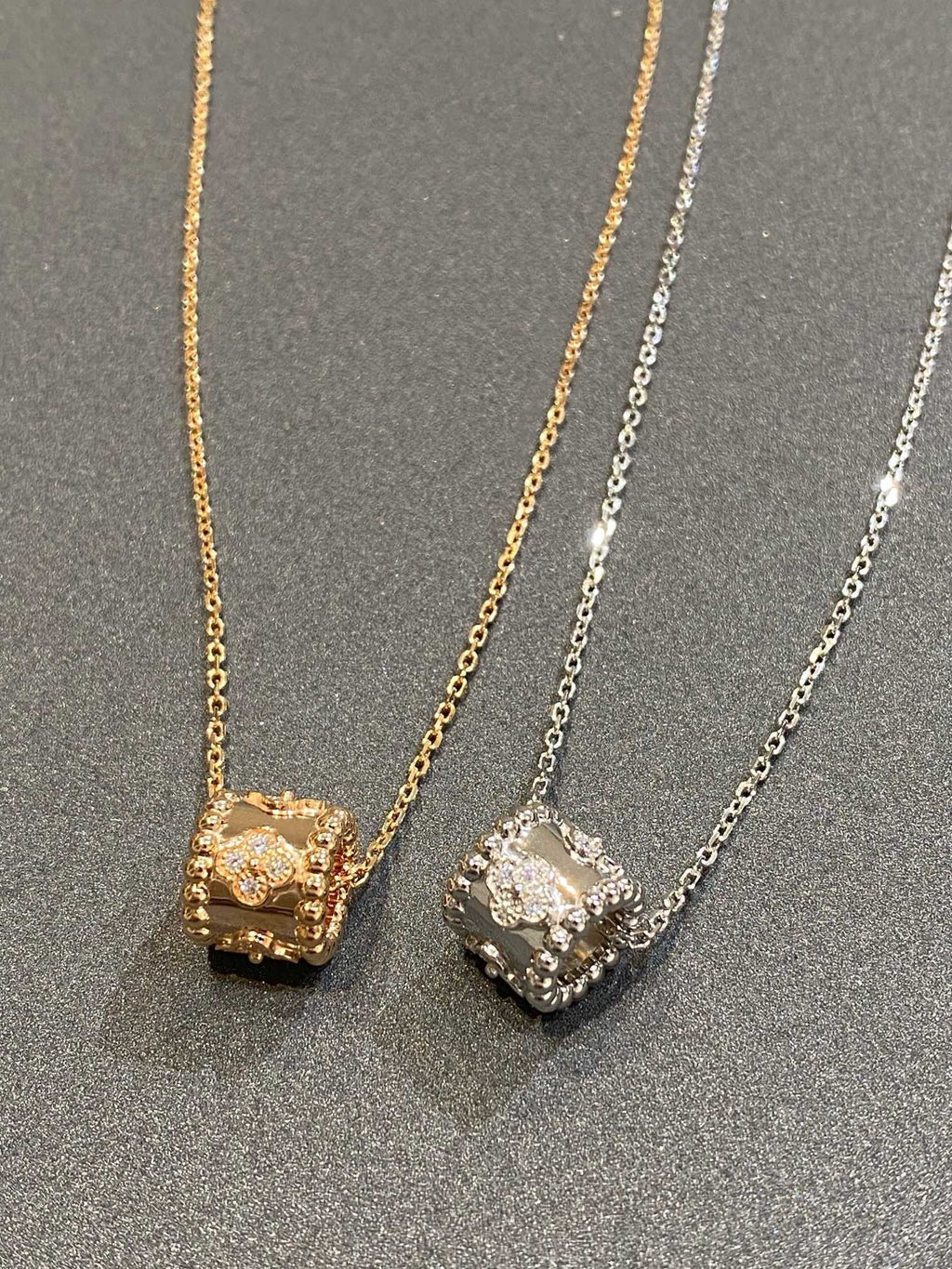 ¡®Glow¡¯PERLEE PEDANT SIVLER DIAMOND NECKLACE