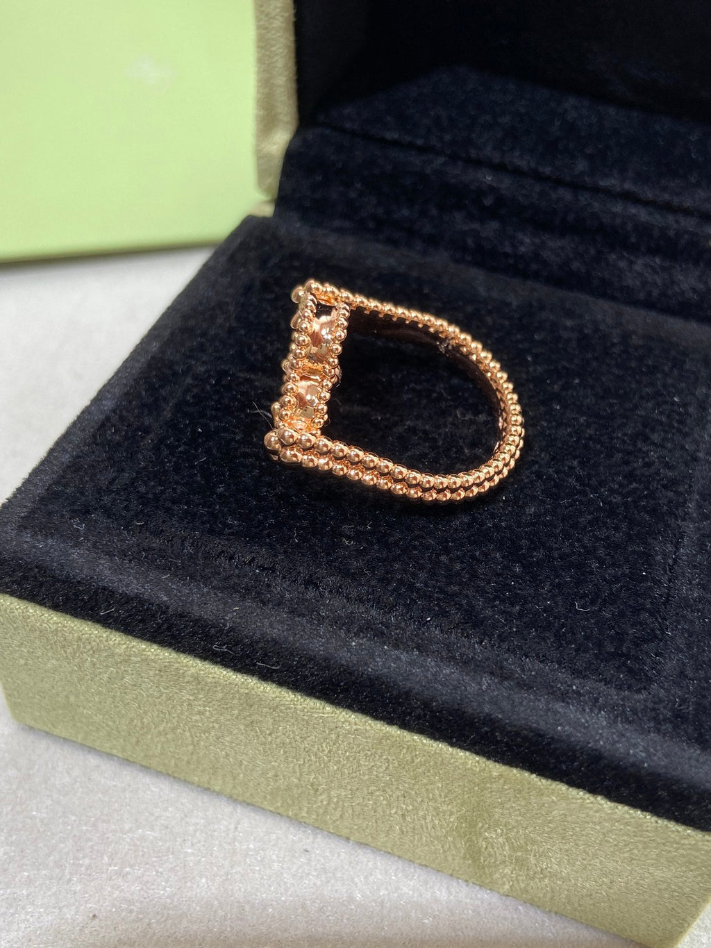 ¡®Glow¡¯CLOVER RIVERSIBLE ROSE GOLD RING