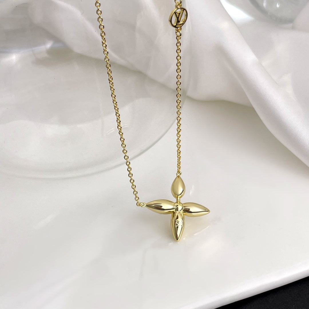 GlowLOUISETTE GOLD NECKLACE