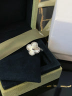 ¡®Glow¡¯CLOVER SILVER RING