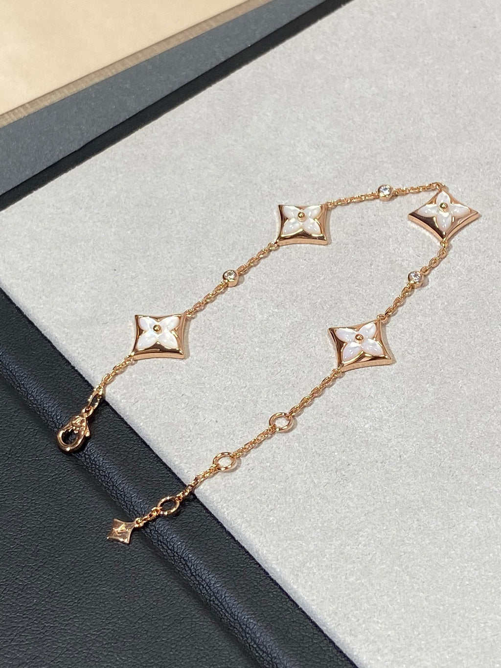 GlowSTAR 4 MOTIF MOP DIAMOND PINK GOLD BRACELET