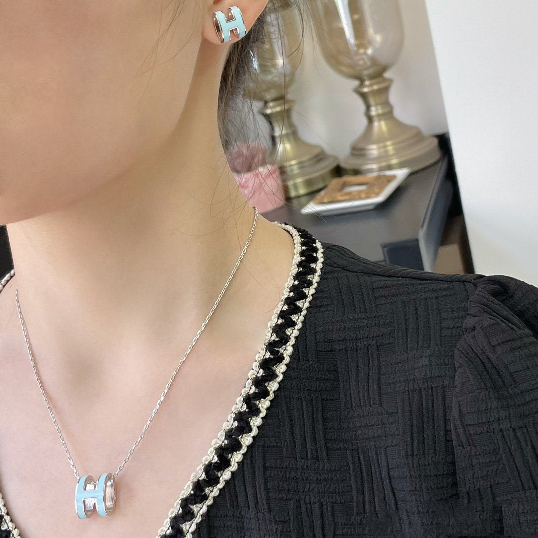 GlowPOP H SKY BLUE NECKLACE
