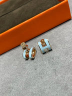 GlowPOP H SKY BLUE STUD EARRINGS