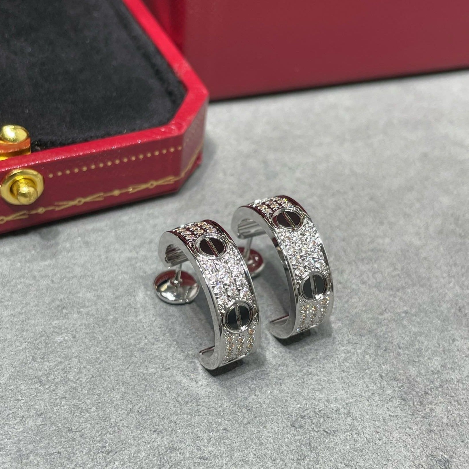 GlowLOVE CERAMIC DIAMOND PAVED SILVER EARRINGS