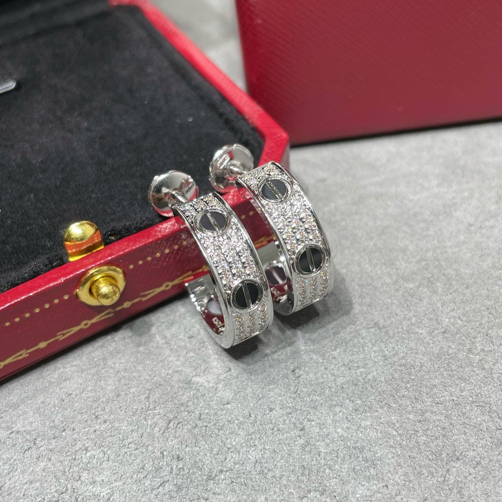 GlowLOVE CERAMIC DIAMOND PAVED SILVER EARRINGS
