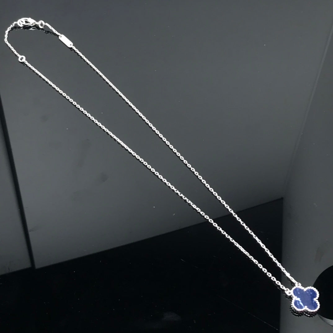 ¡®Glow¡¯CLOVER PIETERSITE SILVER LONG NECKLACE