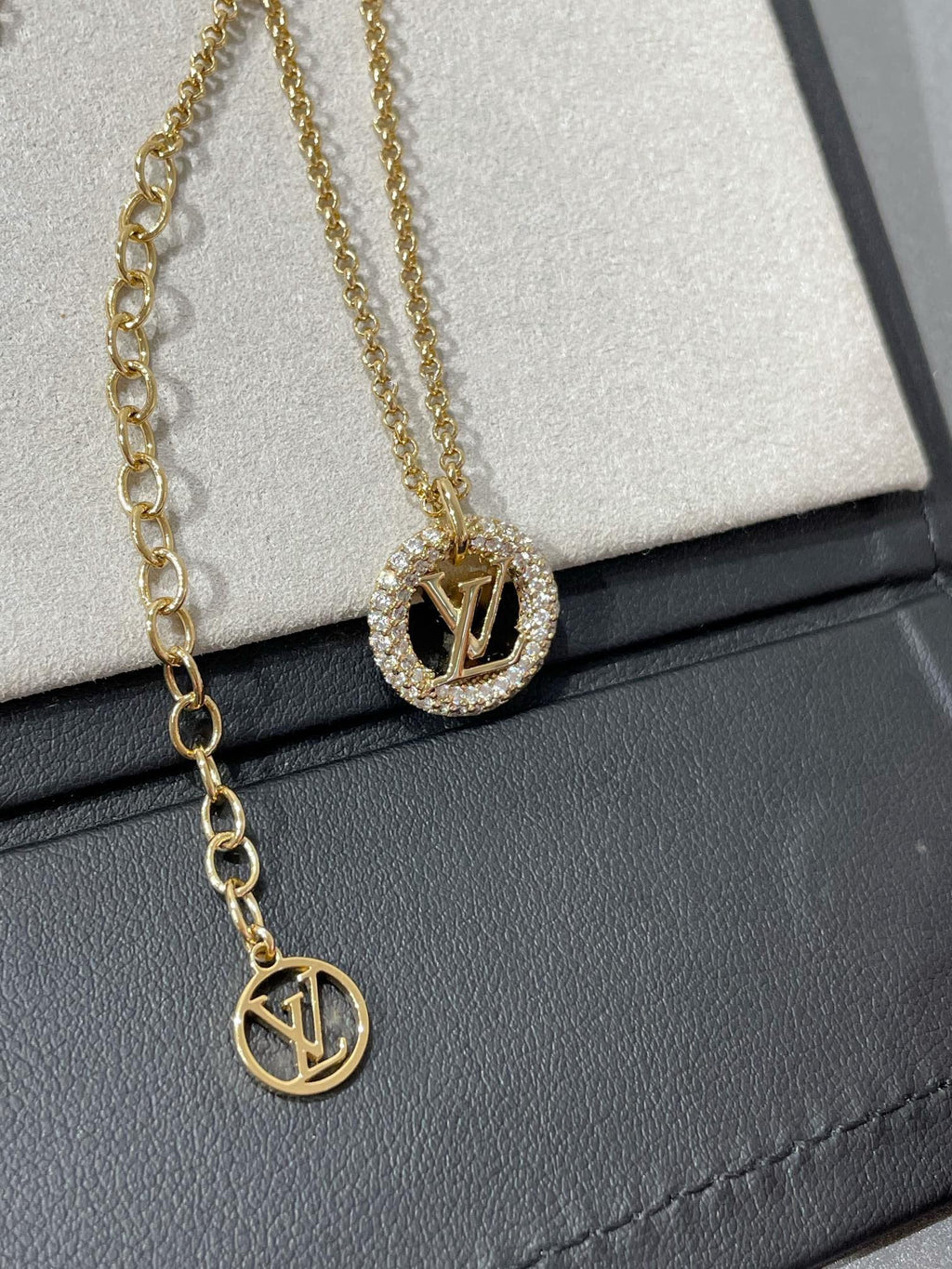 GlowBY NIGHT DIAMOND PAVED NECKLACE