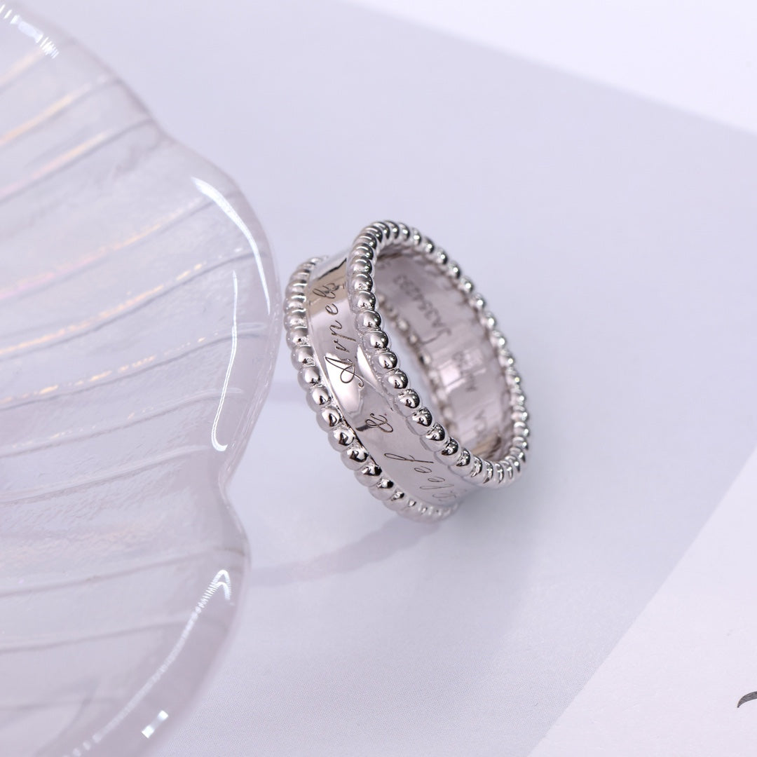 ¡®Glow¡¯PERLEE SIGNATURE RING