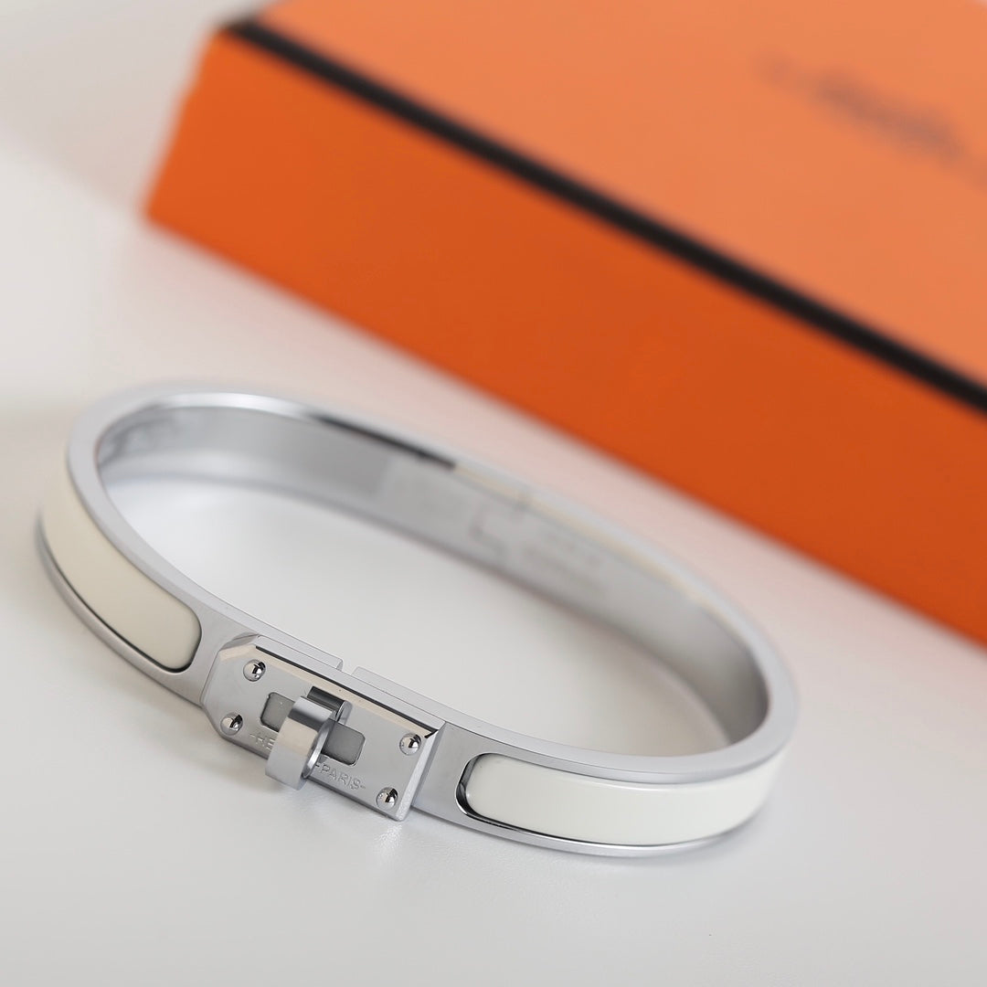GlowHM KELLY WHITE BRACELET