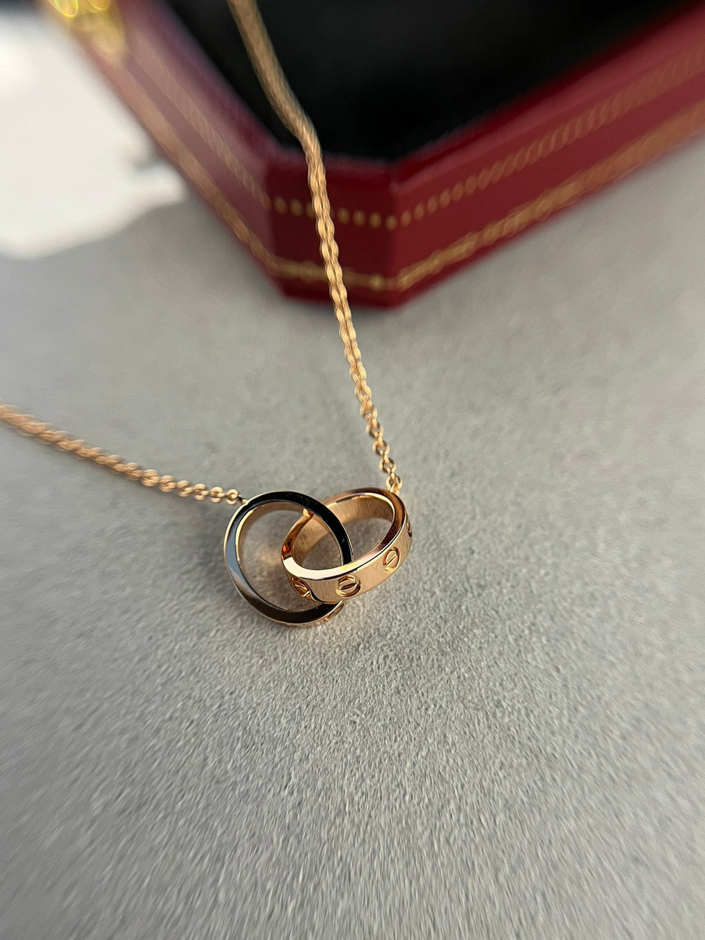GlowLOVE NECKLACE DOUBLE RING PINK GOLD