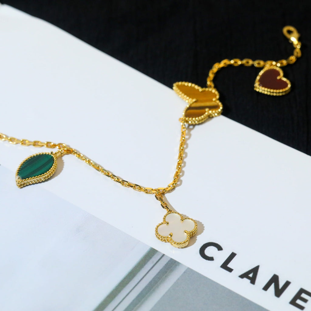 ¡®Glow¡¯LUCKY SPRING 5 MOTIF GOLD BRACELET