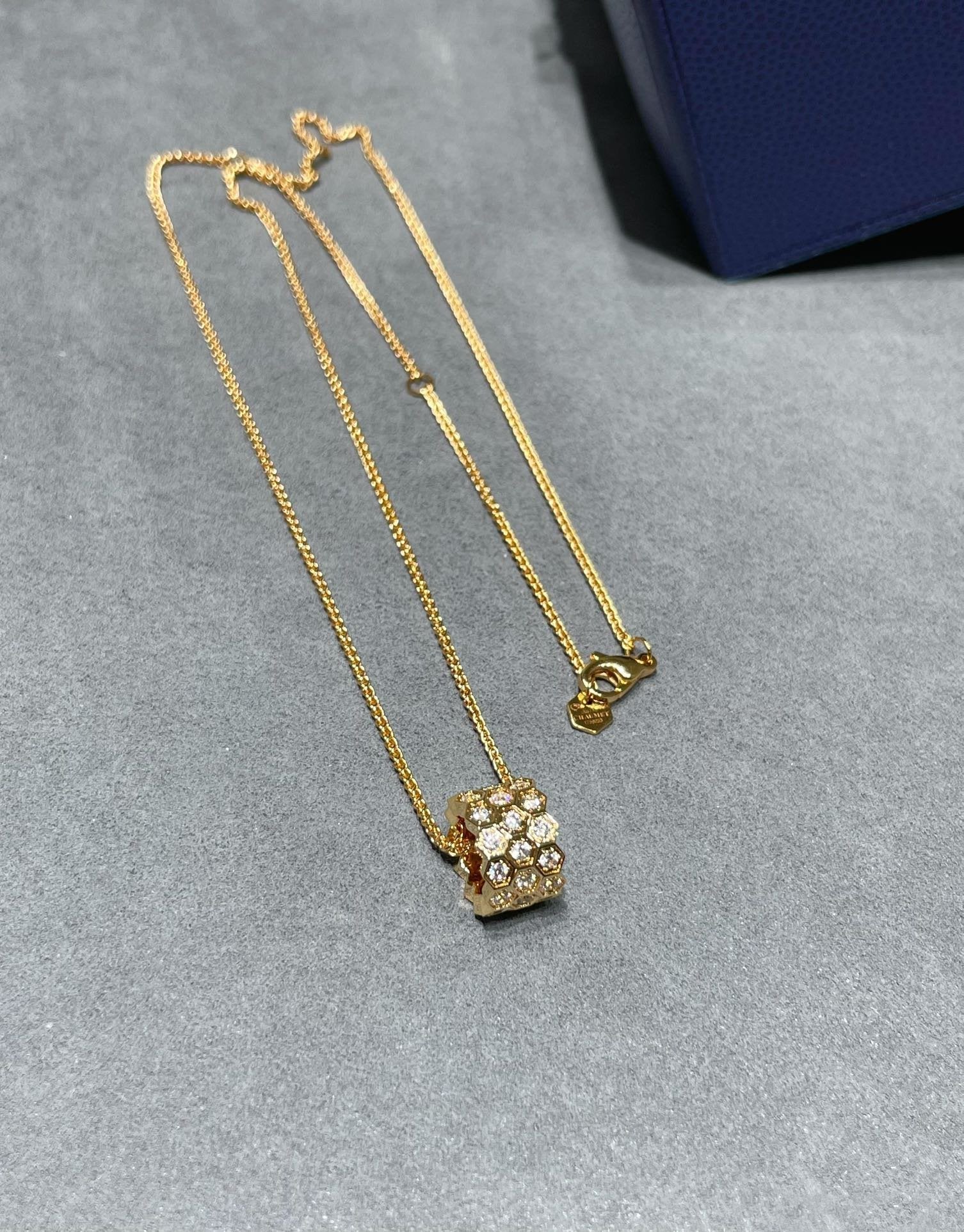 GlowBEE LOVE DIAMOND PAVED 3 ROW NECKLACE