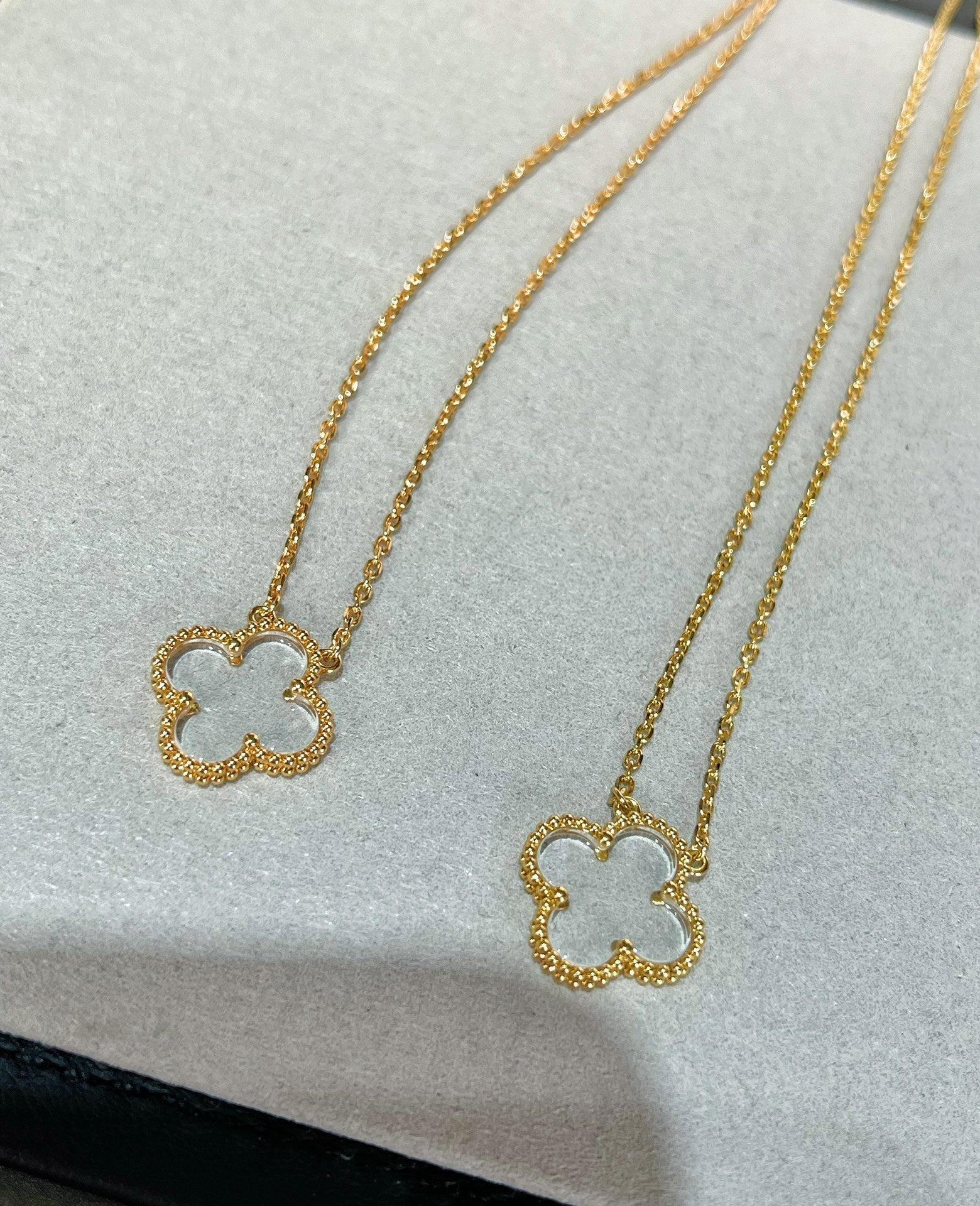 ¡®Glow¡¯CLOVER ROCK CRYSTAL ROSE GOLD NECKLACE