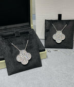 ¡®Glow¡¯CLOVER 25MM LARGE PENDANT DIAMOND PAVED SILVER NECKLACE