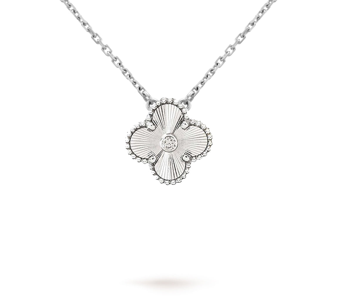 GlowCHRISTMAS LIMITED EDITION NECKLACE COLLECTION