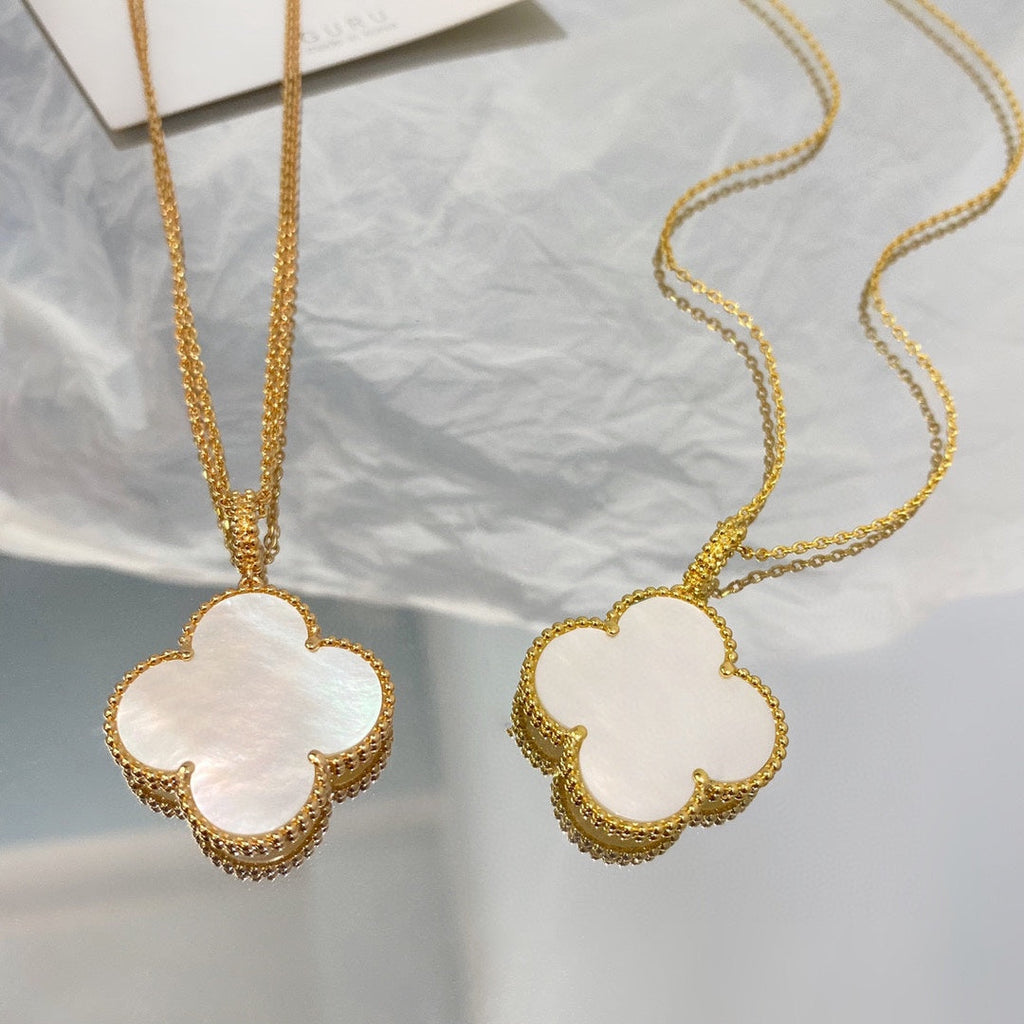 ¡®Glow¡¯CLOVER 25MM MOP LARGE PENDANT NECKLACE