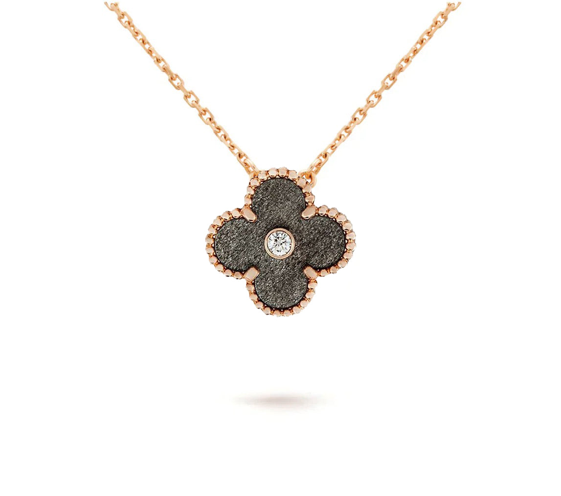 GlowCHRISTMAS LIMITED EDITION NECKLACE COLLECTION