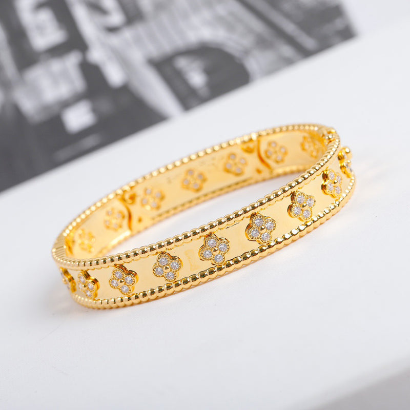 ¡®Glow¡¯CLOVER BRACELET 8MM DIAMONDS