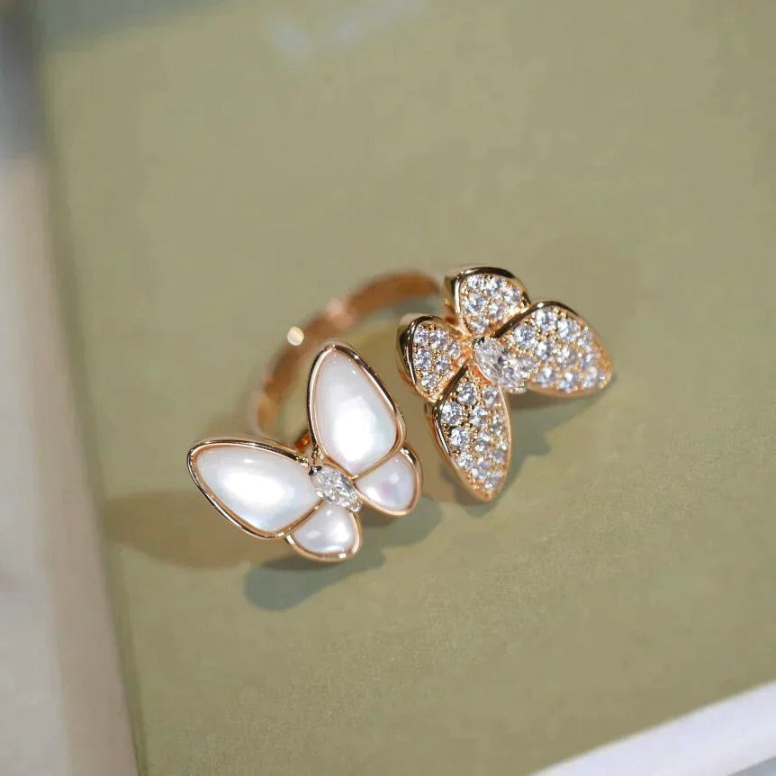 ¡®Glow¡¯TWIN BUTTERFLY DIAMOND MOP RING