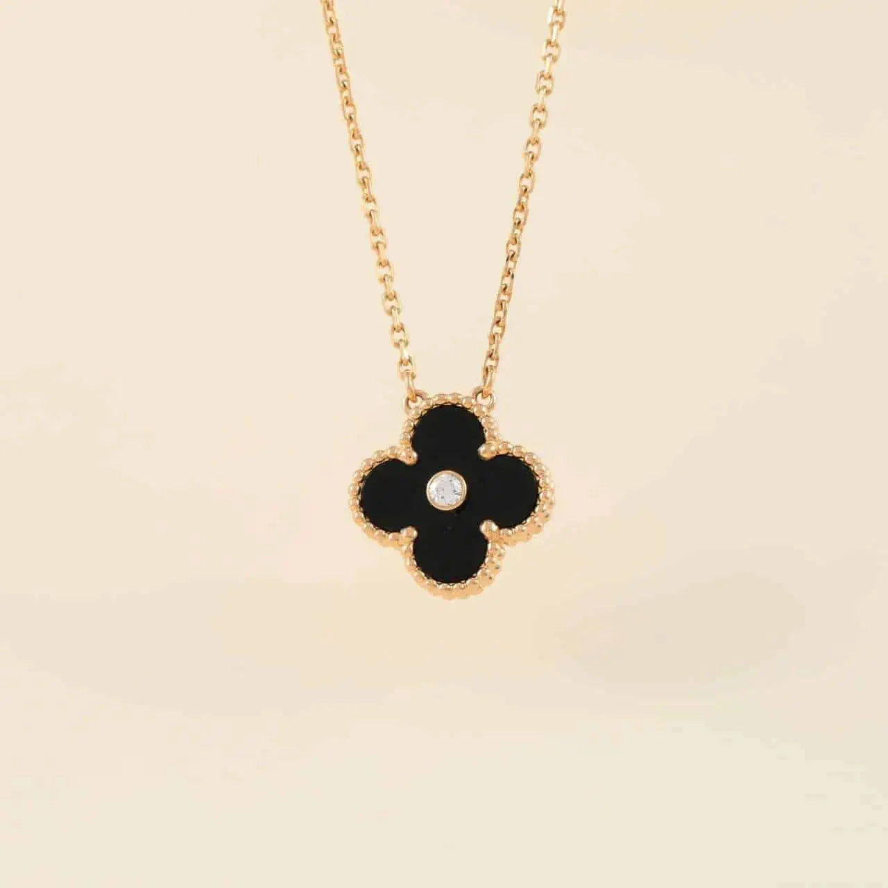 ¡®Glow¡¯CLOVER 15MM DIAMOND ONYX NECKLACE
