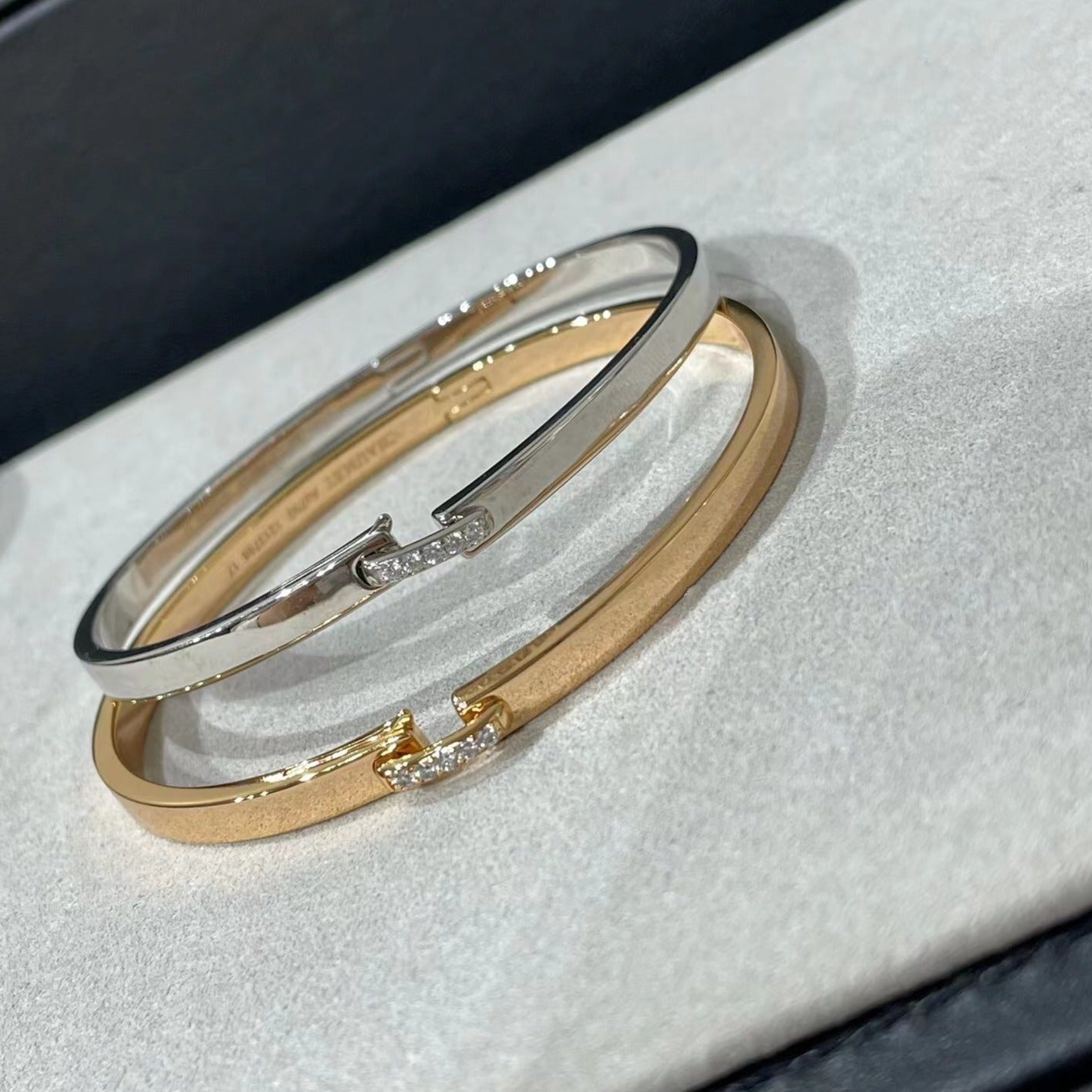 GlowLIENS EVIDENCE DIAMOND BRACELET