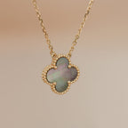 ¡®Glow¡¯CLOVER 15MM  GRAY MOTHER OF PEARL NECKLACE